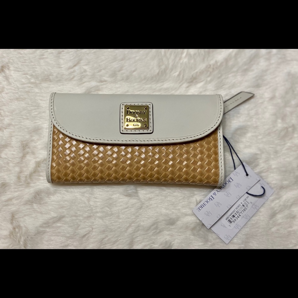 Dooney & Bourke wallet